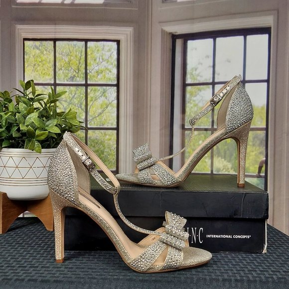 I.N.C. INTERNATIONAL CONCEPTS REESIE RHINESTONE BOW EVENING SANDALS (10) - Picture 2 of 15